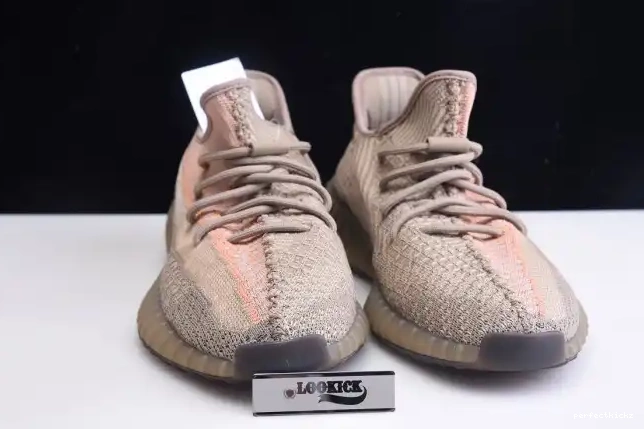 BOOST V2 YEEZY FZ5240 